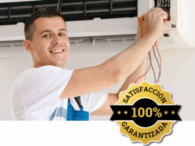 GLOBAL REPARACIONES Técnico arreglando el aire acondicionado